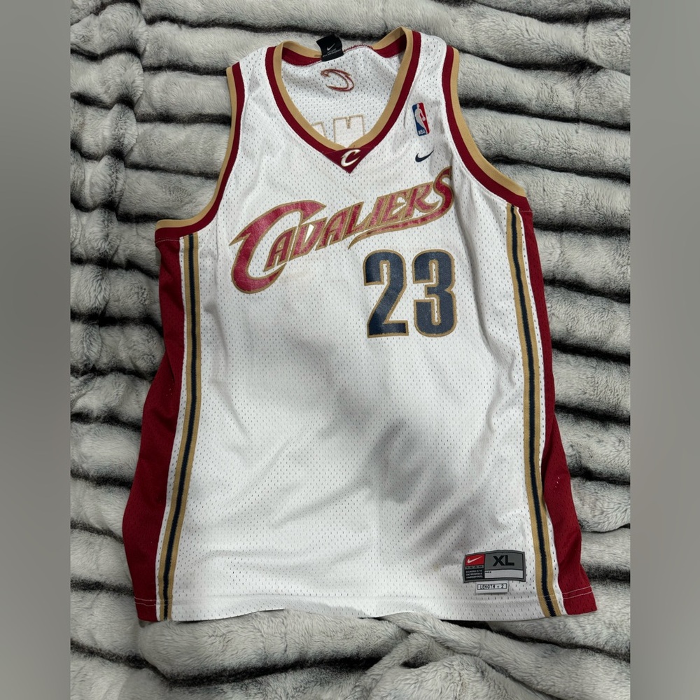 Vintage Cavaliers Lebron James Jersey